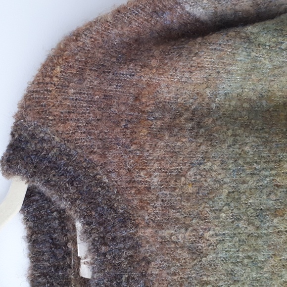 Mystree sweater - Picture 3 of 5